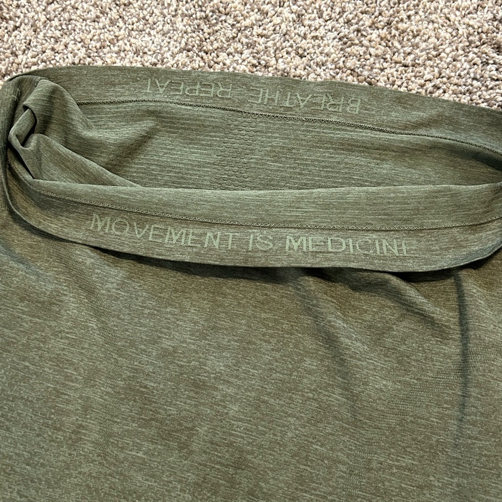 Lululemon Swiftly Tech Long Sleeve - Picture 4 of 6